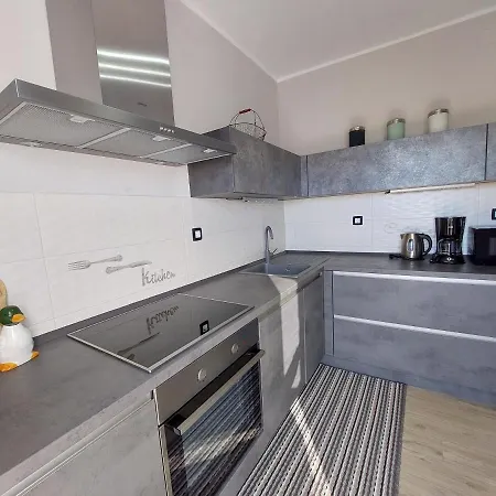 Apartment Family Cathy