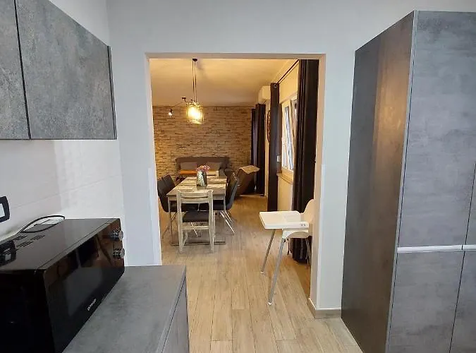 Apartment Family Cathy Galizana
